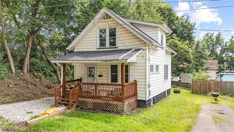 145 Ohlman Court NE, Massillon, OH 44646