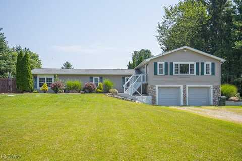 18833 Riverview Drive, Chagrin Falls, OH 44023