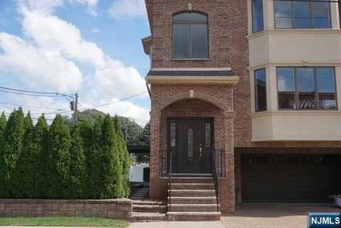 472A 1st Street A, Palisades Park, NJ 07650