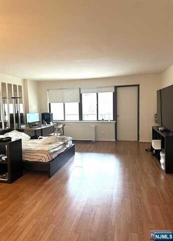 1203 River Road 4A, Edgewater, NJ 07020