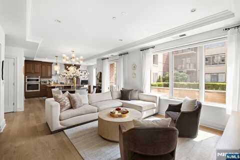 250 Henley Place 206, Weehawken, NJ 07086