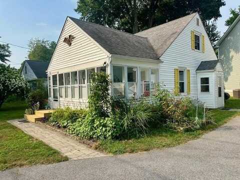 32 Lamoille Street, Essex Junction, VT 05452