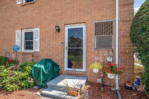 803 Elmwood Drive, Hudson, NH 03051