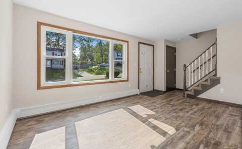 3R Sunnyside Lane, Derry, NH 03038