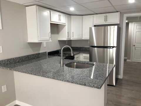207 28 Bypass, Derry, NH 03038