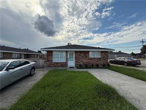 2512 CHALONA Drive, Chalmette, LA 70043