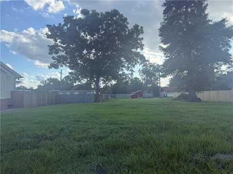 4811 LONGFELLOW Drive, New Orleans, LA 70127