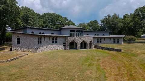 140 W Taylor Drive, Sallisaw, OK 74955