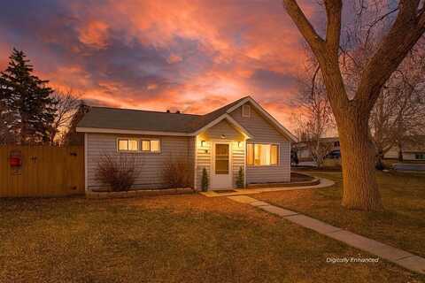 910 Jefferson St, Powell, WY 82435