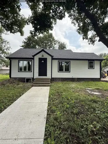 208 2nd Ave, Sibley, IA 51249