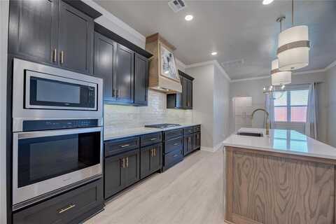 9312 Taggert Lane, Yukon, OK 73099