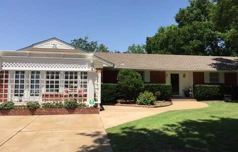 411 Bell Fountaine Drive, Moore, OK 73160