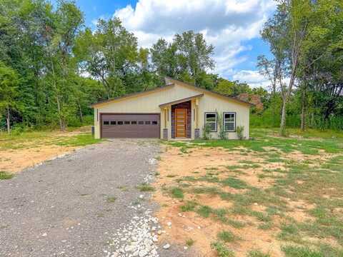 228 W FM 27, Fairfield, TX 75840