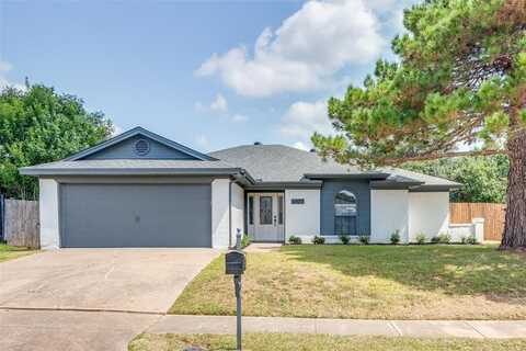 6477 Fairview Drive, Watauga, TX 76148