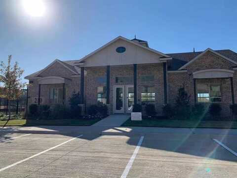 809 Cassandra Drive, Euless, TX 76040