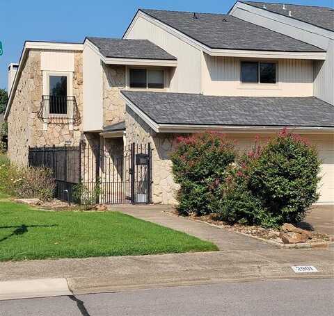 2901 Country Place Circle, Carrollton, TX 75006