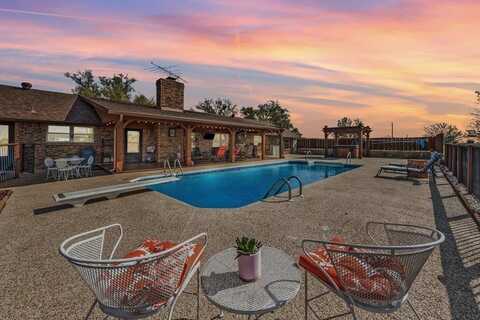 911 Mcvoid Road, Springtown, TX 76082