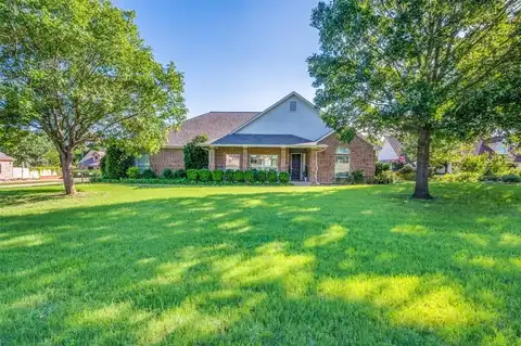 8108 Oak Creek Lane, Denton, TX 76208