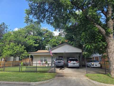 729 Lynda Drive, River Oaks, TX 76114