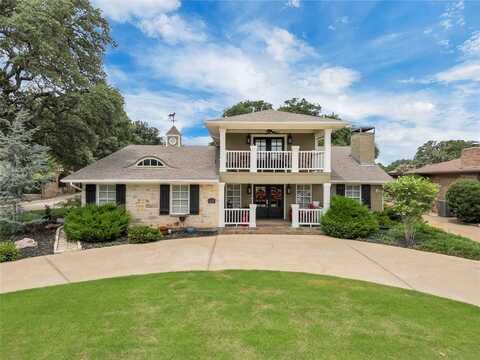 4018 Crescent Drive, Granbury, TX 76049