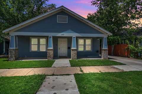 1107 E Cannon Street, Fort Worth, TX 76104