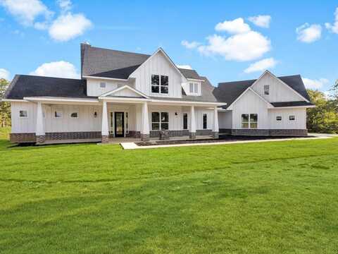 247 Silver Lakes Drive, Sunset, TX 76270