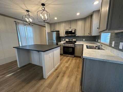 3617 N. Grand Ave E., Springfield, IL 62702