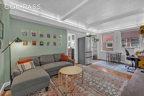 333 East 43rd Street, New York, NY 10017