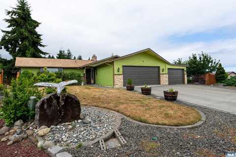 718 Elizabeth Place, Port Angeles, WA 98362