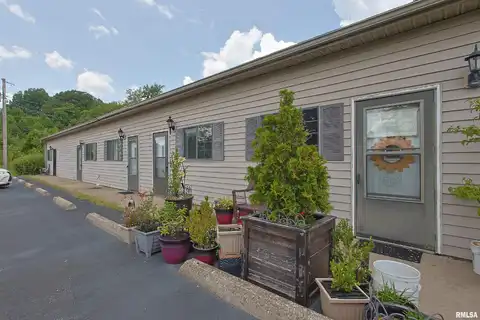 200 WOODS Lane, Anna, IL 62906