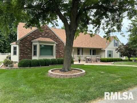 2 Aaron Drive, Jacksonville, IL 62650