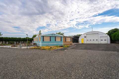 228 Apple Lane, Burbank, WA 99323