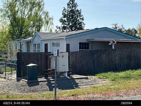 25301 N Benton Avenue, Benton City, WA 99320