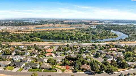260 Rockwood Dr, Richland, WA 99352