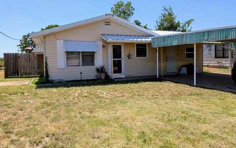401 N 1st, Coahoma, TX 79511