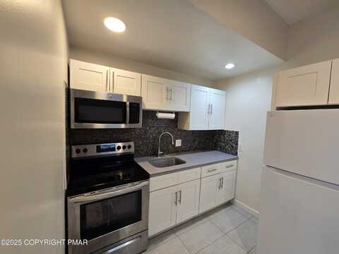 584 Main Street, Apt. 7, Stroudsburg, PA 18360