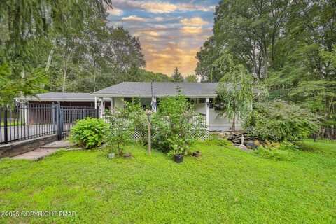 1094 Maple Lake Drive, Lehman, PA 18324