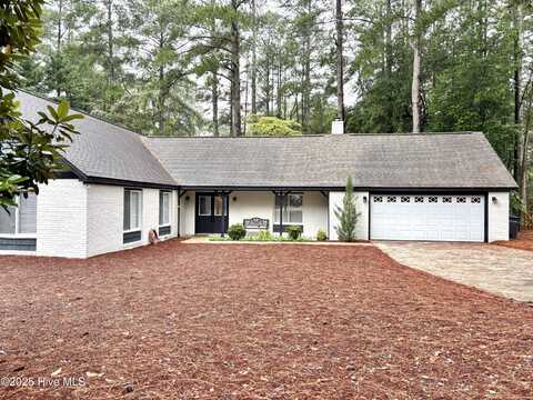 140 Westchester Circle, Pinehurst, NC 28374