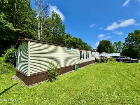 27 Gillow Lane, Prompton, PA 18456