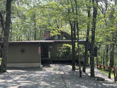 122 Horseshoe Lane, Lords Valley, PA 18428