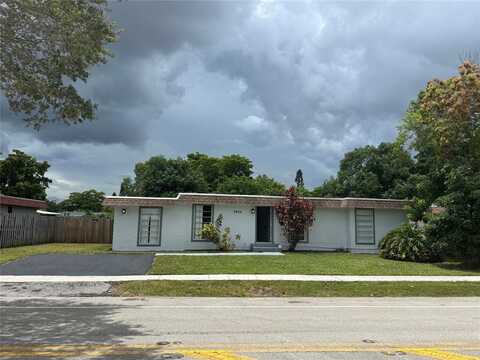 7805 NW 70th Ave, Tamarac, FL 33321