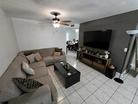 3307 Mallard Close, Pompano Beach, FL 33064