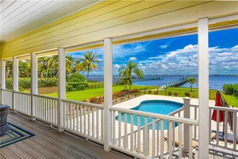 50 NW Alice Street, Jensen Beach, FL 34957
