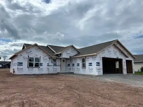 1777 LOYAL Drive, NEENAH, WI 54956