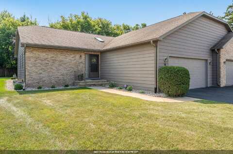 38 SPENCER VILLAGE Court, APPLETON, WI 54914