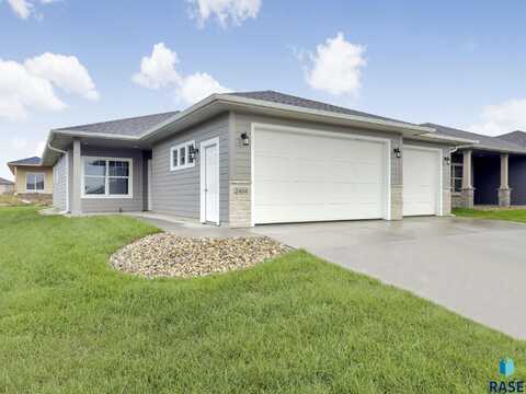2404 E Brek St, Brandon, SD 57005