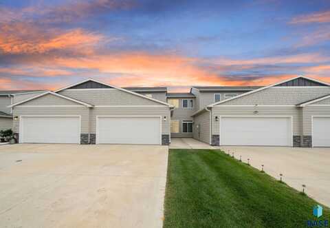 8162 E Tencate Pl, Sioux Falls, SD 57110