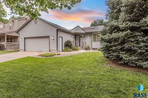 4700 E Alpine Cir, Sioux Falls, SD 57110