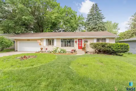 1305 S Dale Dr, Sioux Falls, SD 57110