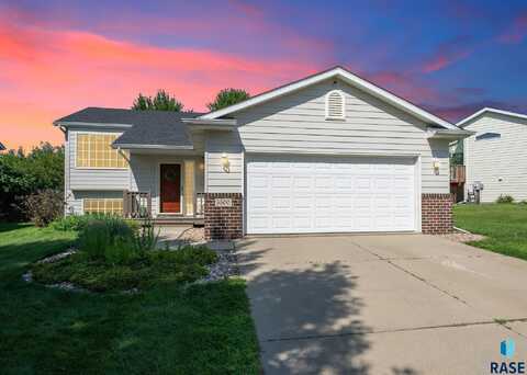 5500 W Pineridge Dr, Sioux Falls, SD 57107